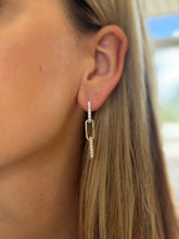 Load image into Gallery viewer, Paperclip Drop Earrings